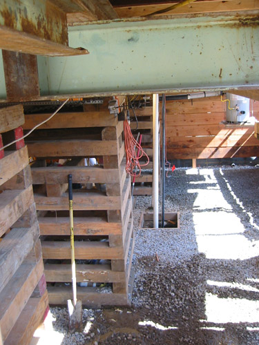 Basement with cribbing