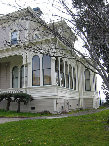 Glassed side porch