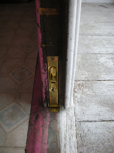 Door pin