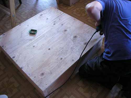 Making a wooden medallion box