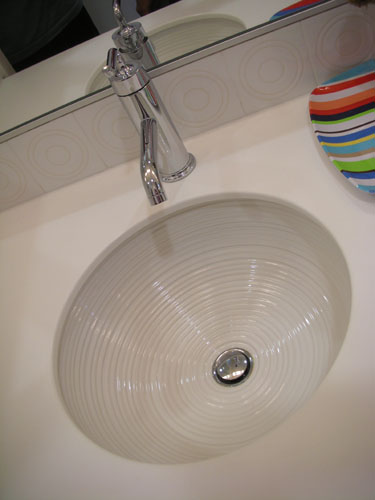 Nice round undermount sink