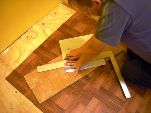 Trimming down pieces of tile