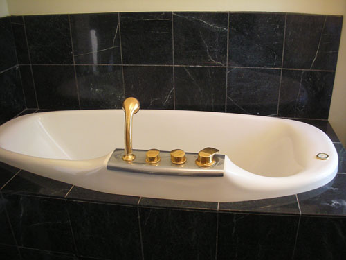 Gold tub