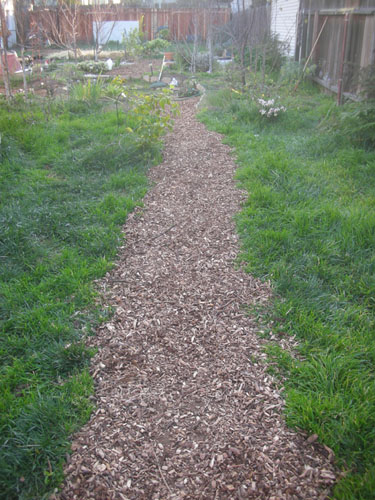 Mulched pathway