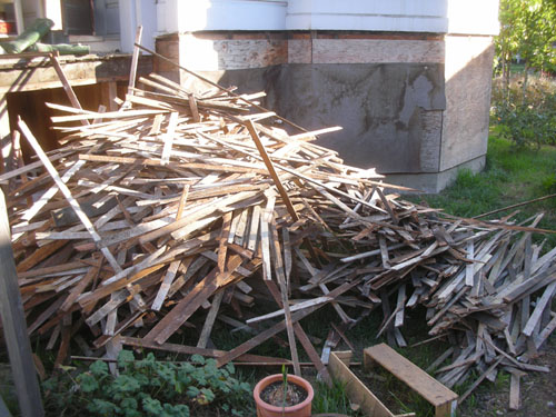 Pile of lath