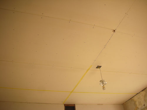 Taping the ceiling