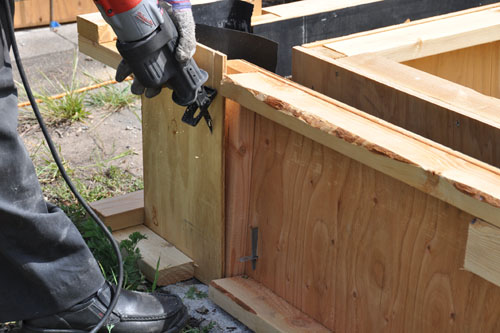 Trimming the column formwork