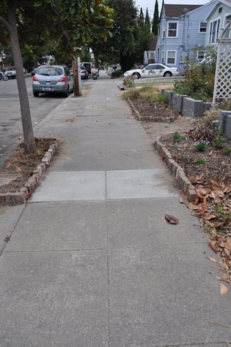 Front walkway with bricks