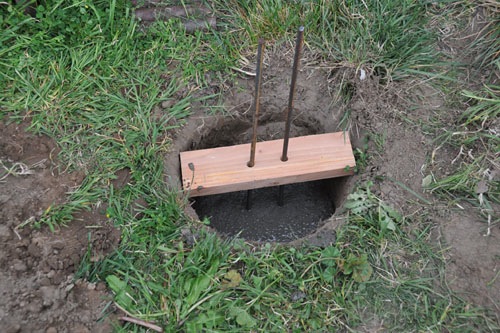 Holding the rebar in place