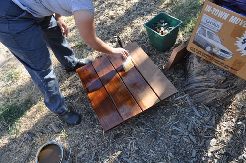 Sealing the hole cover