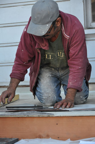 Jose setting tiles